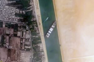 le belem traverse avec succès le canal de Corinthe www.fucknews.fr