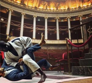 menaces de Teddy Riner envers Bayrou www.lequipeB.fr